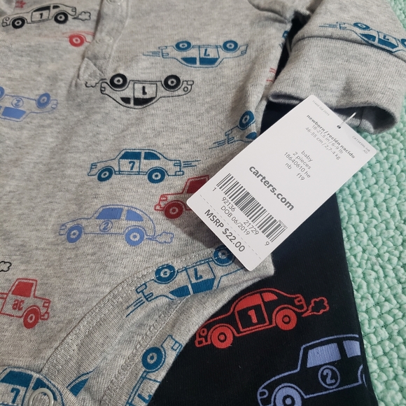 Carters 2 Piece hooded car bodysuit - Picture 2 of 5